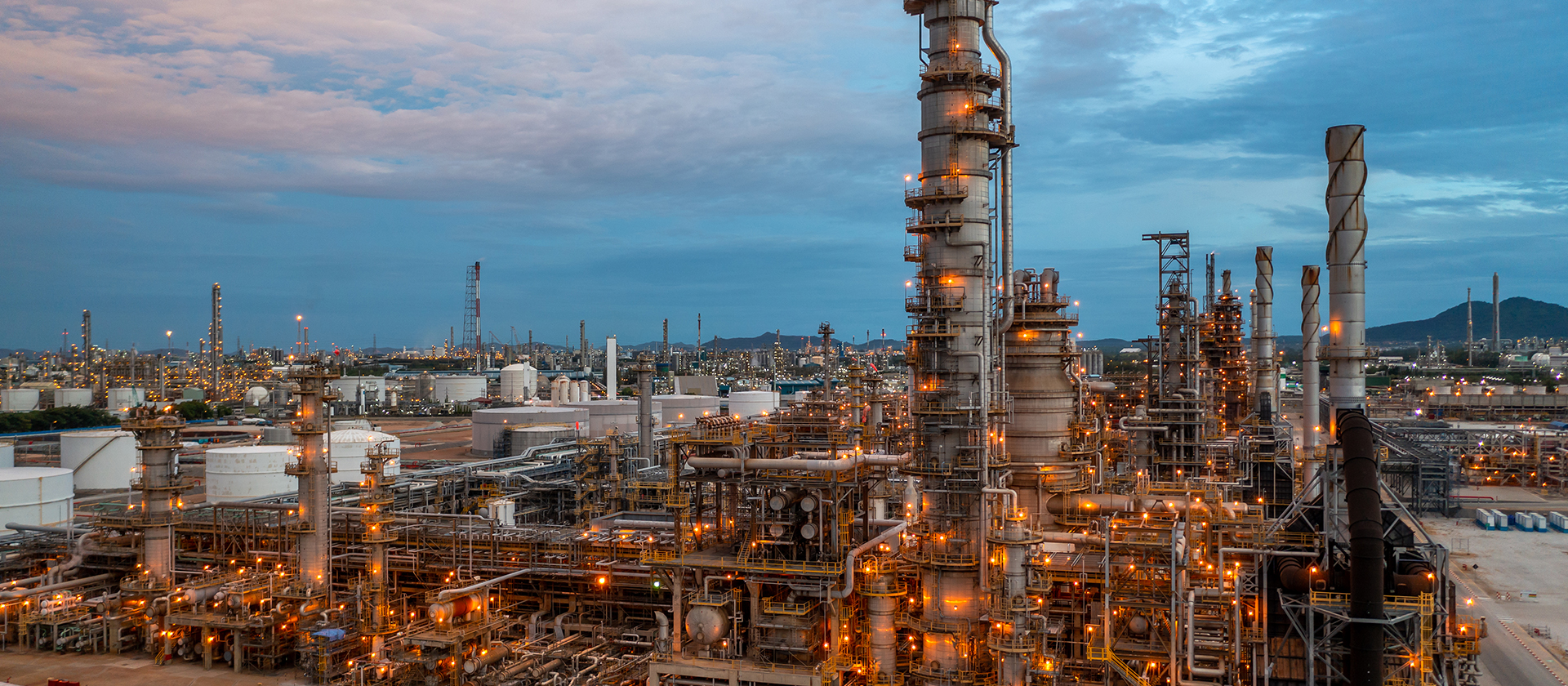 Petrochemical at Malakas na Industriya